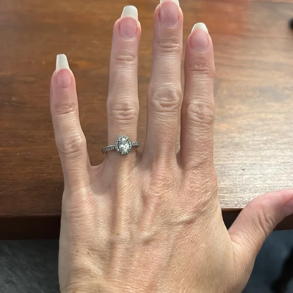 Elegant Silver Halo Ring - Picture 2 of 5